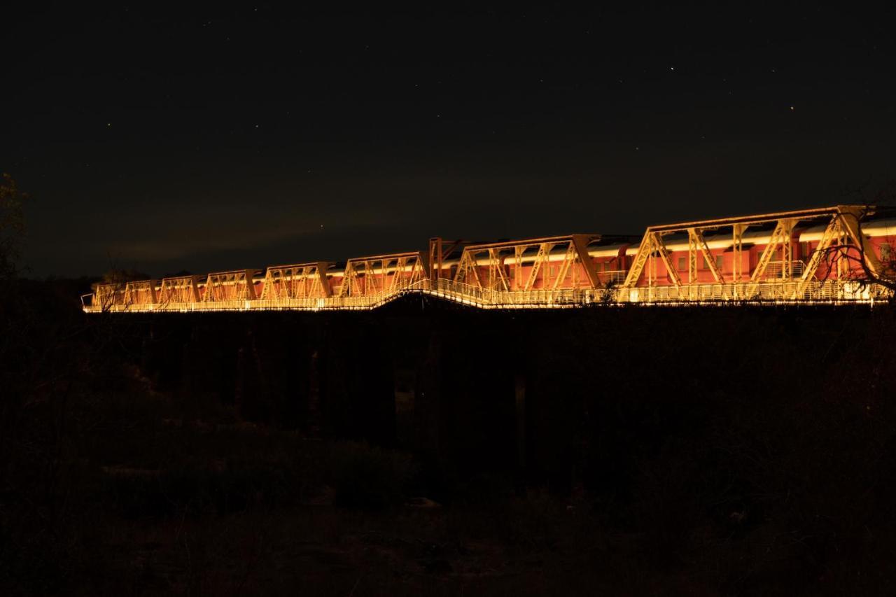 Kruger Shalati - Train On The Bridge & Garden Suites Skukuza Buitenkant foto